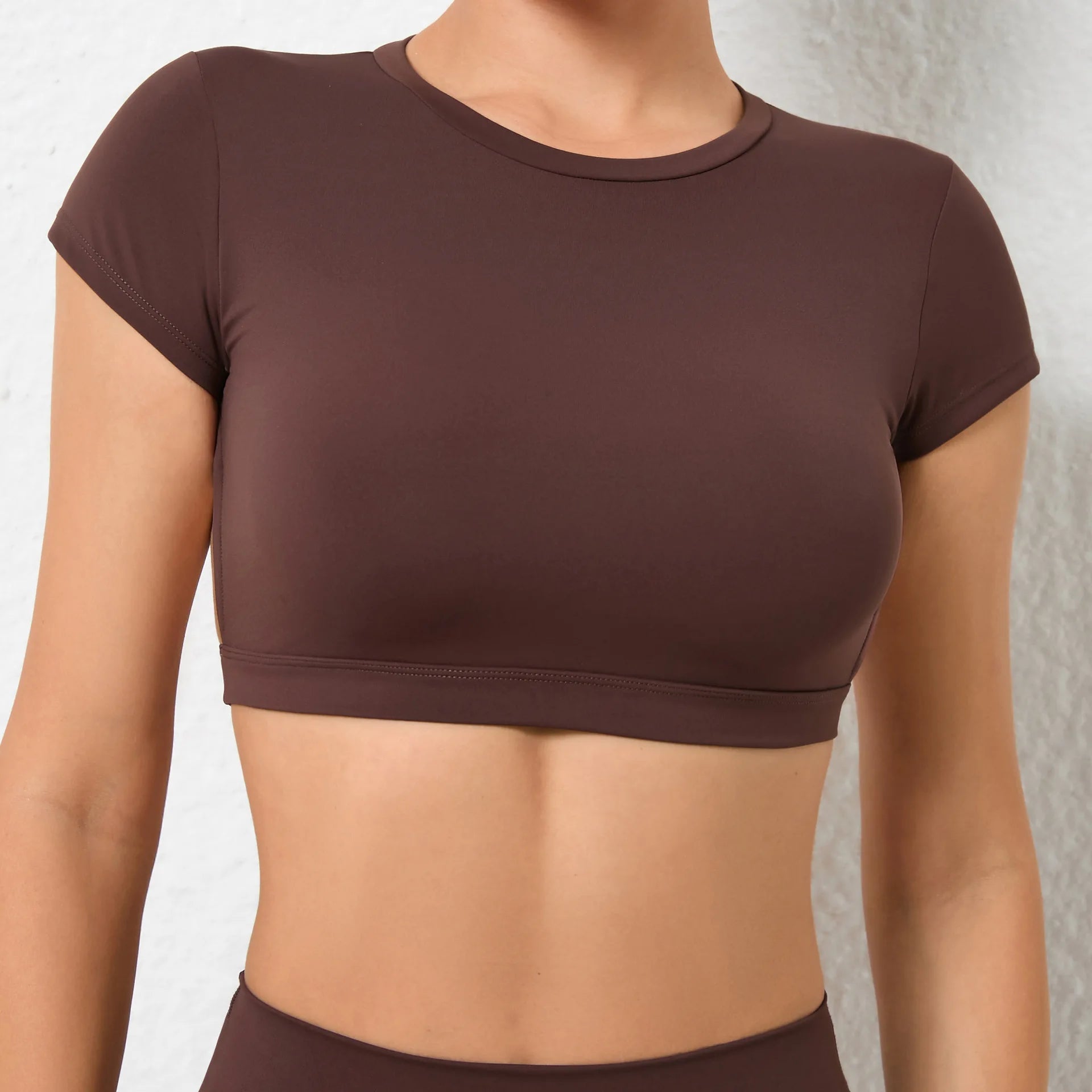 FORME Sculpt Backless Crop Top