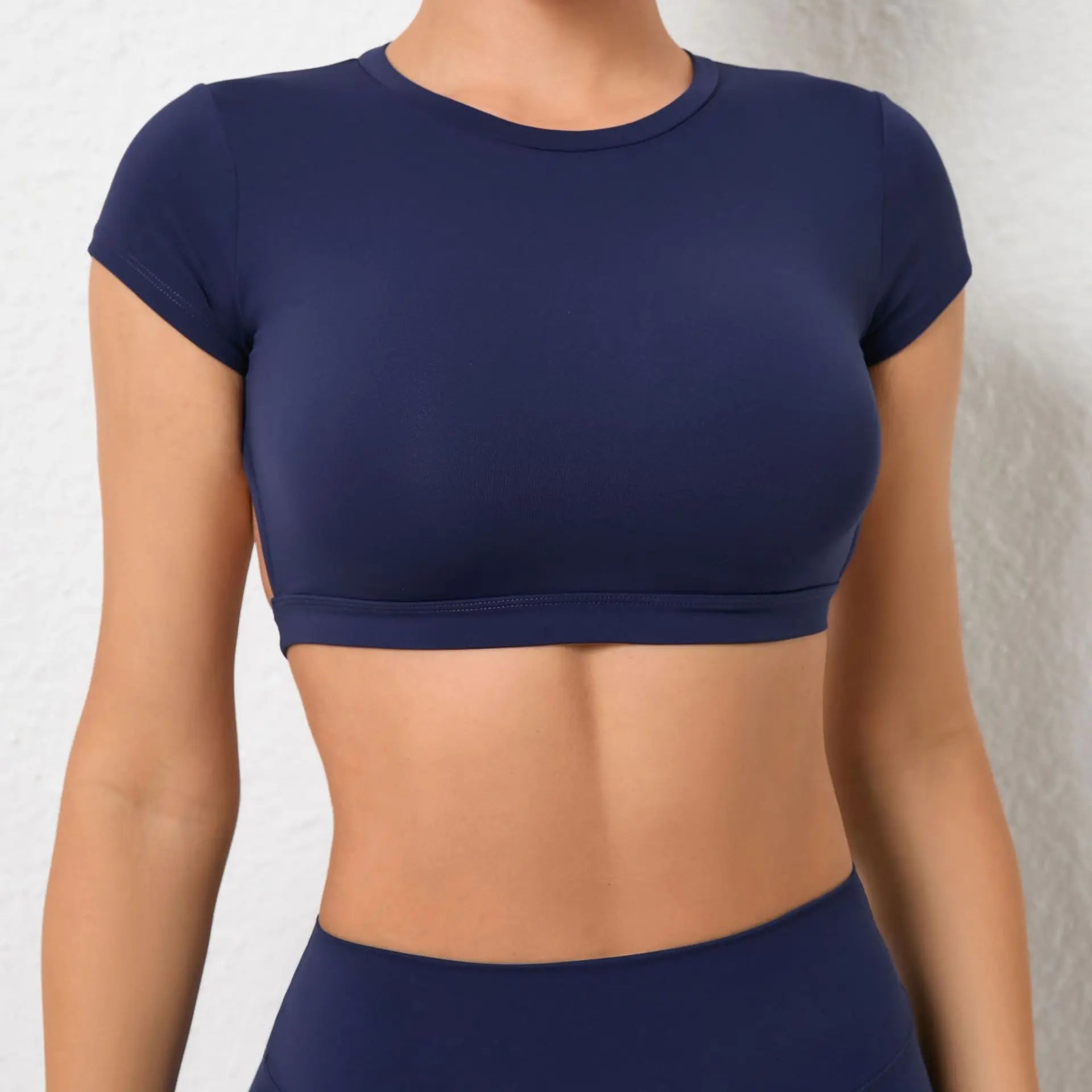 FORME Sculpt Backless Crop Top